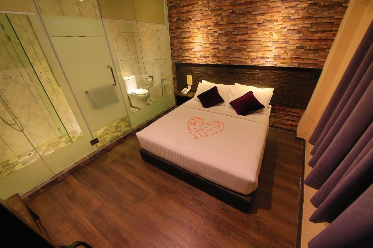 Apple Hotel Penang Джорджтаун Экстерьер фото