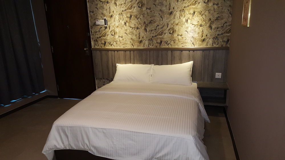 Apple Hotel Penang Джорджтаун Экстерьер фото