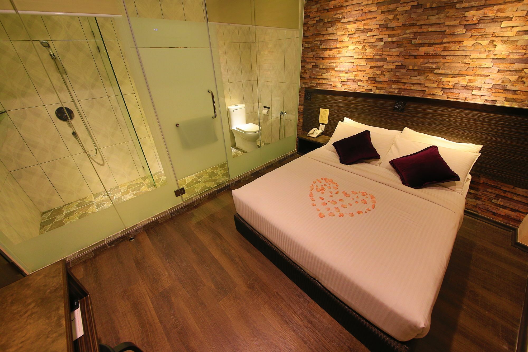 Apple Hotel Penang Джорджтаун Экстерьер фото
