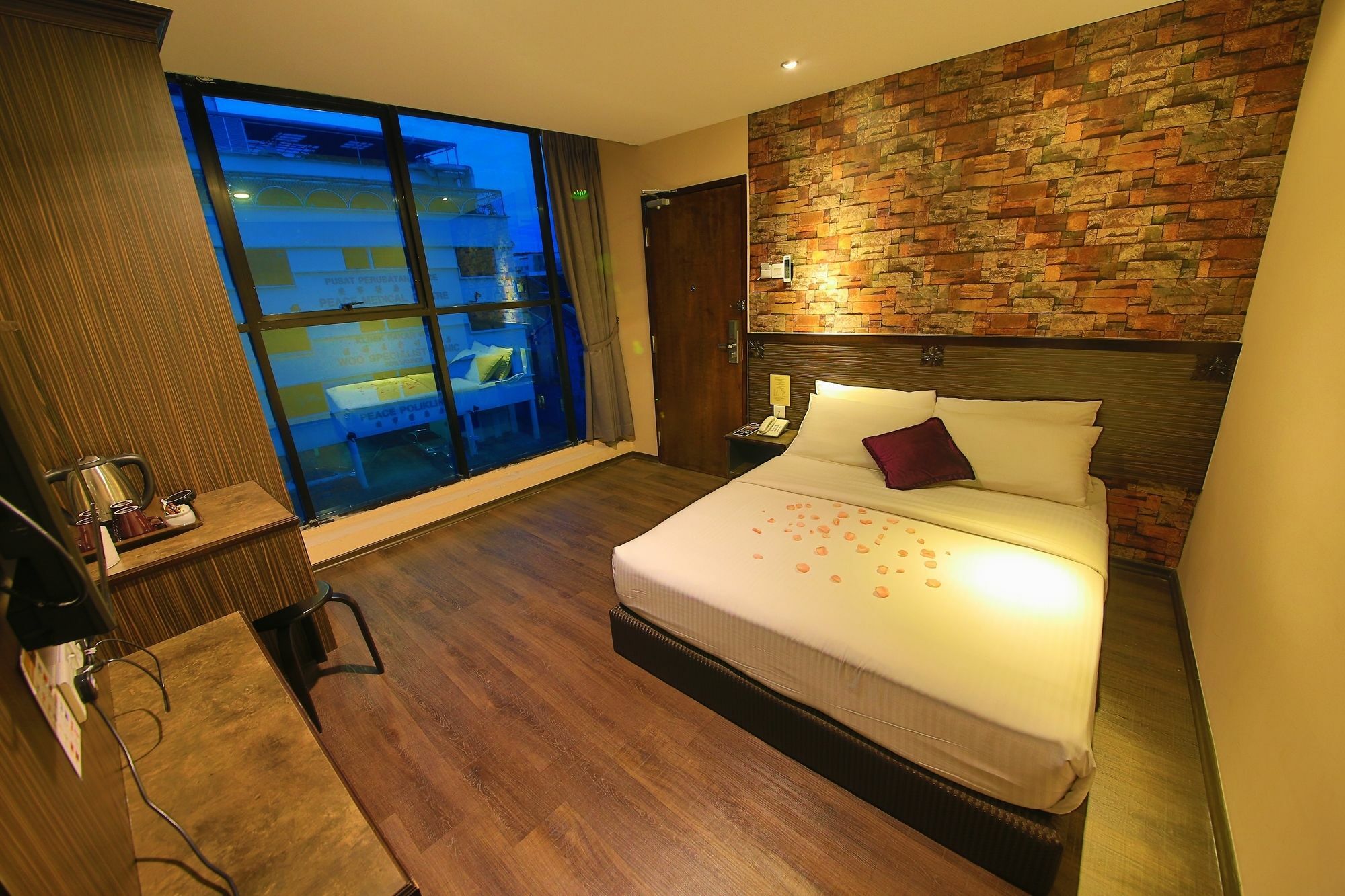 Apple Hotel Penang Джорджтаун Экстерьер фото